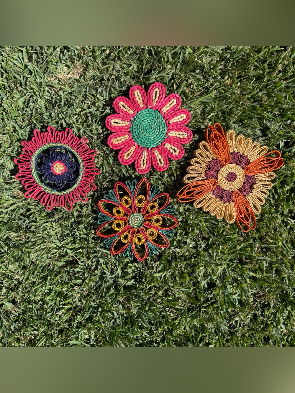 Set of 4 Handmade Woven Raffia Straw Floral Wall Decor Boho Folk Art Flowers